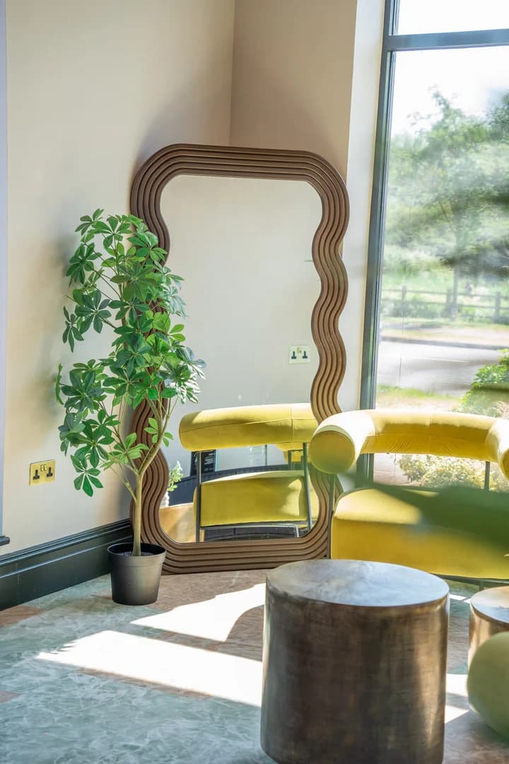 the dentalist dentist in loughborough reception photo 2